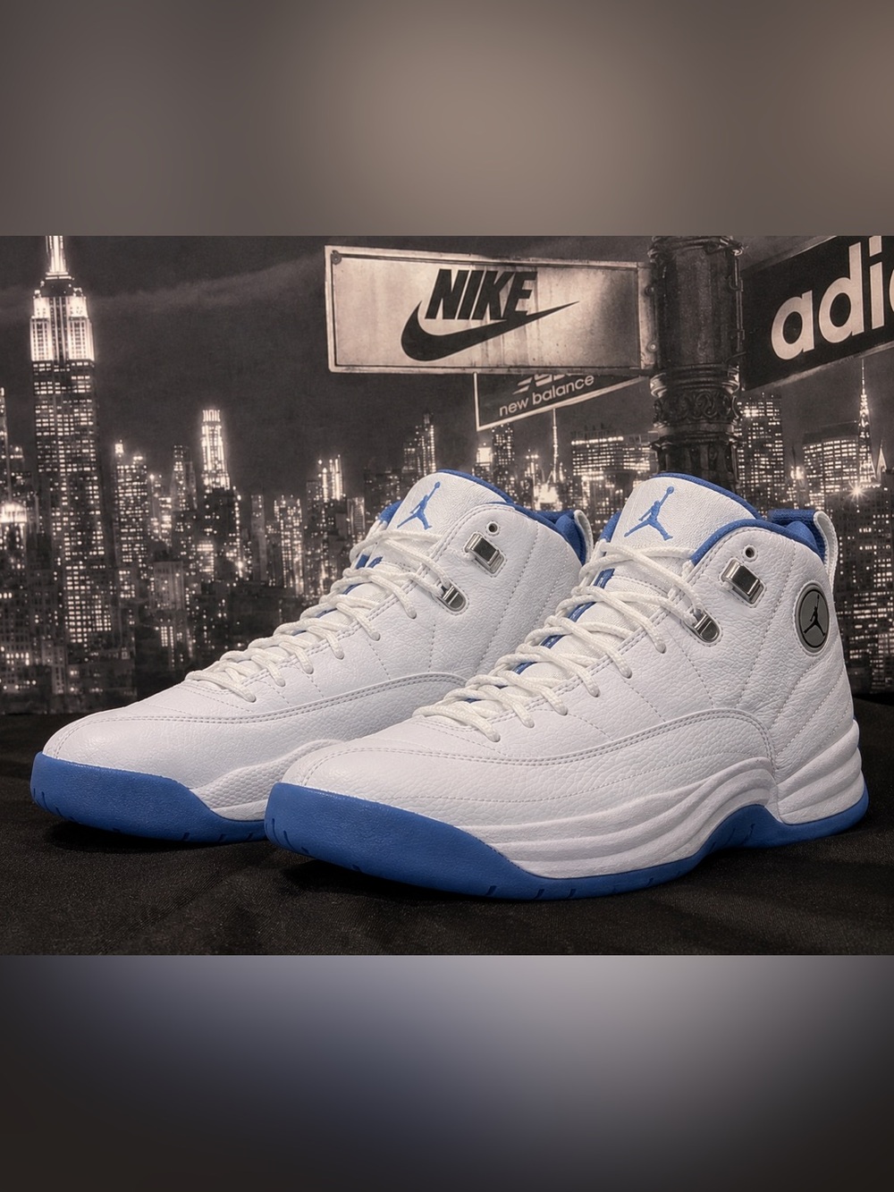 Jordan 1 Jumpman Team 1  Men's White, Light Blue Mid-Top.